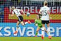 Deutschland - Wales.jpeg       -  Lea Schüller war gegen Wales die auffälligste deutsche Spielerin. In dieser Szene köpft sie das Tor zum 1:0.