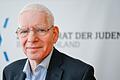 Der Würzburger Mediziner Josef Schuster ist seit zehn Jahren Präsident des Zentralrats der Juden in Deutschland. Ein Würzburger Theologieprofessor forderte ihn jetzt zum Rücktritt auf.