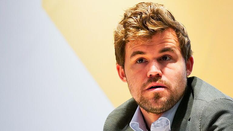 Magnus Carlsen       -  Schach-Star Magnus Carlsen hat nach der WM im Schnellschach auch die WM im Blitzschach gewonnen.