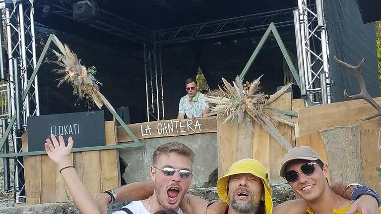 La Cantera, Techno Rave im Muschelgrund von Strahlungen.
