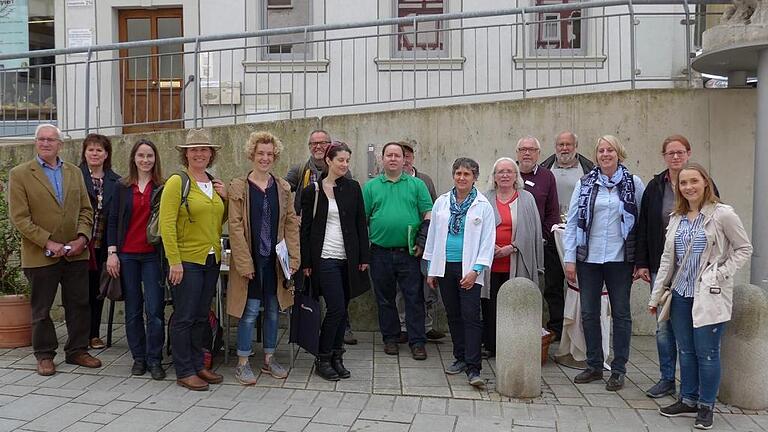 Die neuen Gästeführer sind rund ums Maindreieck im Einsatz. Die neuen Gästeführer sind rund ums Maindreieck im Einsatz.