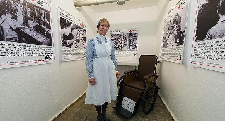 Im Deutschen Bunkermuseum in Schweinfurt beschäftigt sich eine Dauerausstellung mit dem Genfer Abkommen und dem Roten Kreuz in Schweinfurt. Das Bild zeigt Adelheid Saul bei der Eröffnung.&nbsp;