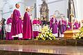 Unter großer Anteilnahme der Gläubigen ist am Samstag Bischof em. Paul-Werner Scheele nach einem Requiem im Kiliansdom in der Krypta beigesetzt worden.