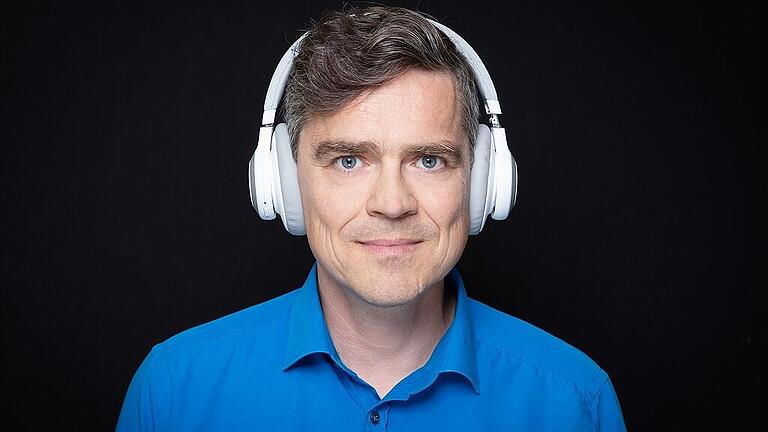 In seinem Mix aus Stand-up-Comedy und lässigem Infotainment präsentiert Henning Schmidtke Verblüffendes.