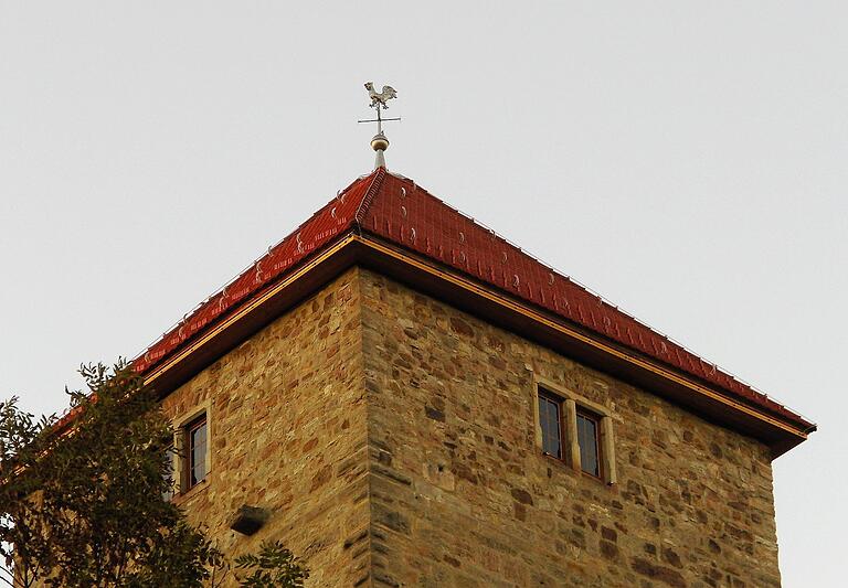 Im vergangenen Jahr wurde das Dach des Bergfrieds erneuert, Schäden am Mauerwerk saniert und weitere Instandsetzungsarbeiten auf der Lichtenburg vorgenommen. Im vergangenen Jahr wurde das Dach des Bergfrieds erneuert, Schäden am Mauerwerk saniert und weitere Instandsetzungsarbeiten auf der Lichtenburg vorgenommen.