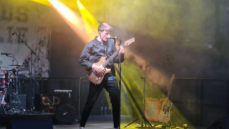 Perfekte Stimmung, perfektes Wetter: Necomer-Bands aus ganz Franken spielten beim Bunnycow Festival am 15. Juni in Zell, Gemeinde Üchtelhausen.