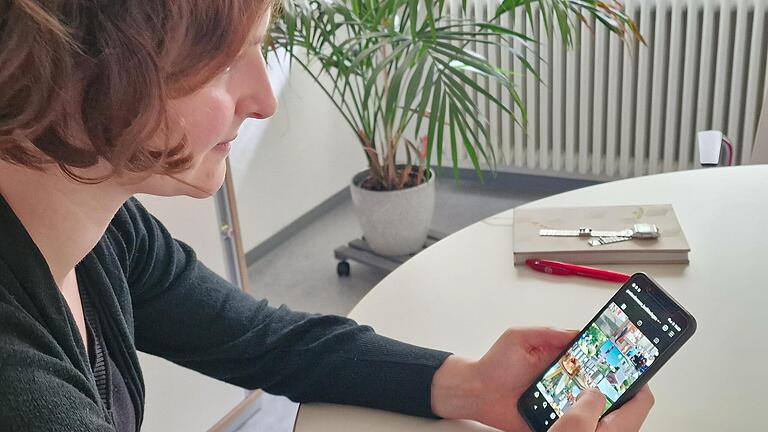 Pastoralassistentin Magdalena Sauter betreut den Instagram-Kanal für den Pastoralen Raum Bad Kissingen. - Pastoralassistentin Magdalena Sauter betreut den Instagram-Kanal für den Pastoralen Raum Bad Kissingen. Pastoralassistentin Magdalena Sauter betreut den Instagram-Kanal für den Pastoralen Raum Bad Kissingen. - Pastoralassistentin Magdalena Sauter betreut den Instagram-Kanal für den Pastoralen Raum Bad Kissingen.