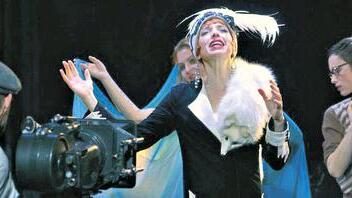 Als alternde Diva: Helen Schneider in &bdquo;Sunset Boulevard&ldquo;.