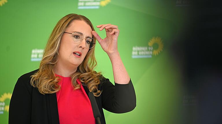 Sitzungen der Bundestagsfraktionen - Grünen-Fraktionschefin Dröge bekennt sich zur Ampel. Sitzungen der Bundestagsfraktionen - Grünen-Fraktionschefin Dröge bekennt sich zur Ampel.