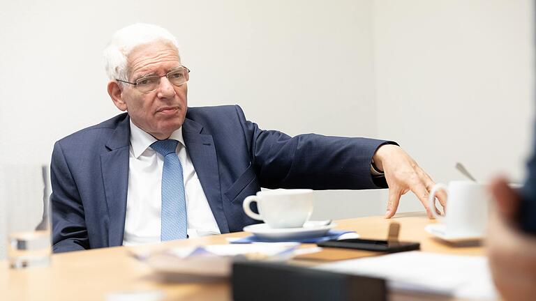 Unterstützt die Forderung nach einer allgemeinen Impflicht: Josef Schuster, der Präsident des Zentralrats der Juden in Deutschland. Unterstützt die Forderung nach einer allgemeinen Impflicht: Josef Schuster, der Präsident des Zentralrats der Juden in Deutschland.