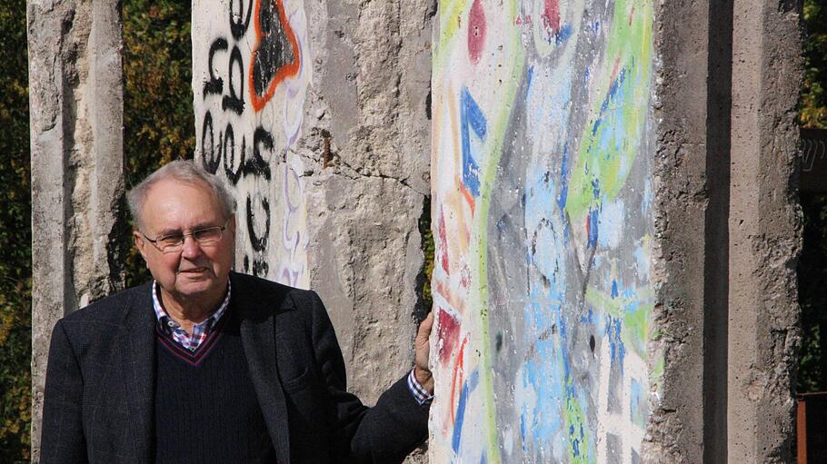 Eduard Lintner ist ins Visier der Staatsanwaltschaft geraten. Am Donnerstag wurde sei Haus auf der Münnerstädter Zent durchsucht. Hintergrund ost die so genannte Aserbaidschan-Affäre. Archivfoto: Ralf Ruppert       -  Eduard Lintner ist ins Visier der Staatsanwaltschaft geraten. Am Donnerstag wurde sei Haus auf der Münnerstädter Zent durchsucht. Hintergrund ost die so genannte Aserbaidschan-Affäre. Archivfoto: Ralf Ruppert