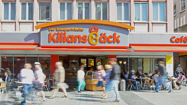 Die Bäckerei 'Kiliansbäck' öffnet ihre Filiale in der Domstraße in Würzburg auch am Osterwochenende. Die Bäckerei 'Kiliansbäck' öffnet ihre Filiale in der Domstraße in Würzburg auch am Osterwochenende.