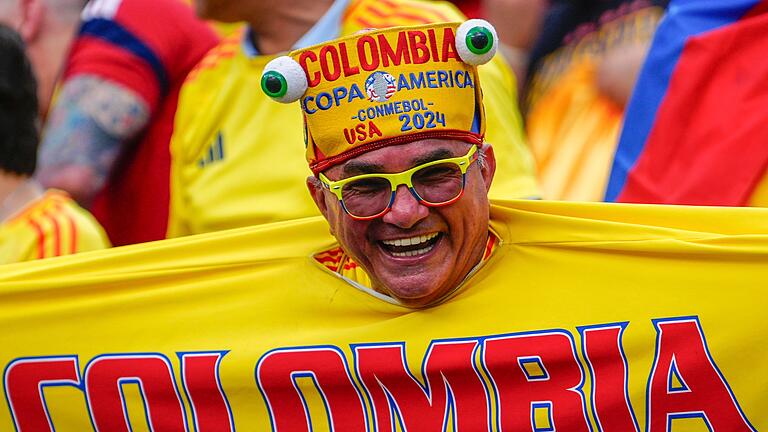 Kolumbien folgt Argentinien ins Copa-Finale       -  Trotz Unterzahl gewinnt Kolumbien im Halbfinale der Copa América.