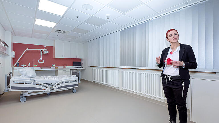 Die Geburtsstation am Leopoldina-Krankenhaus Schweinfurt wurde erweitert und umgebaut. Im Bild Ramona Kühlmann, die Leiterin des Hebammenteams Leo-Störche.