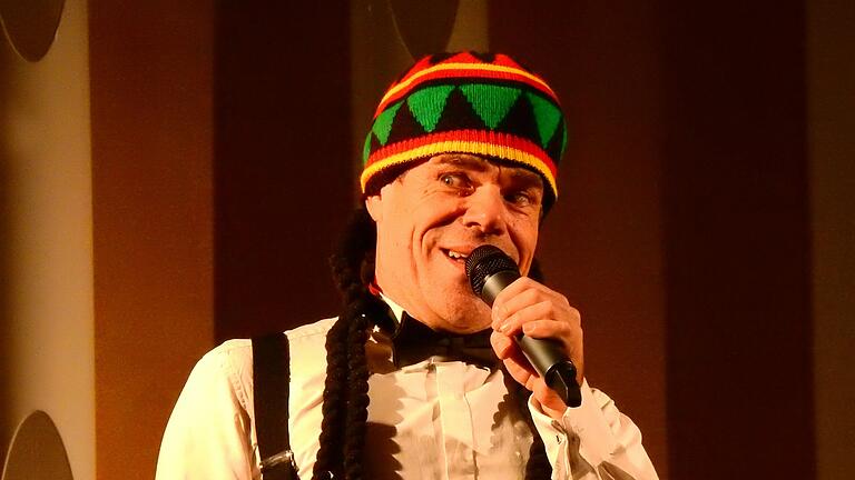 Andreas Speckmann improvisiert Reggae.