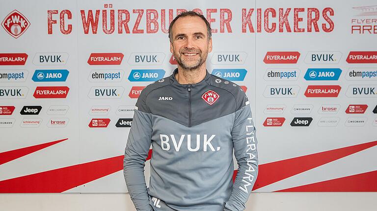 Er ist der neue Torwartcoach im Rothosen-Team: Marco Langner, zuletzt beim VfB Stuttgart in dieser Funktion tätig. Er ist der neue Torwartcoach im Rothosen-Team: Marco Langner, zuletzt beim VfB Stuttgart in dieser Funktion tätig.
