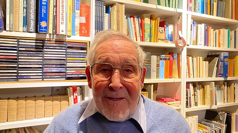 Ein wacher Geist mit 100 Jahren: Hermann Steinhardt, Gründer der Firma RST Stahlbau in Niederlauer, feiert am Montag seinen 100. Geburtstag. Bis heute ist der Unternehmer nicht nur körperlich aktiv, sondern vor allem bewundernswert geistig rege. Ein wacher Geist mit 100 Jahren: Hermann Steinhardt, Gründer der Firma RST Stahlbau in Niederlauer, feiert am Montag seinen 100. Geburtstag. Bis heute ist der Unternehmer nicht nur körperlich aktiv, sondern vor allem bewundernswert geistig rege.