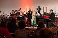 Das 'ensemble.92' in Aktion (von links): Kilian Ellner, Daniel Seniuk, Mátyás Németh, Heike Schmitt, Gabriele Campagna, Johannes Klehr und Christian Zapf.