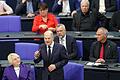 Bundestag       -  Olaf Scholz wehrte sich im Bundestag gegen Kritik der Union, die der Bundesregierung mangelnde Unterstützung Israels vorwarfen.