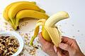 Futter für die grauen Zellen - Auf die Ernährung kommt es an       -  Gute Sportlernahrung: Bananen liefern schnell Kohlenhydrate, Magnesium und Kalium.