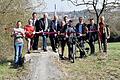 Eröffnung der neuen Mountainbike-Strecke am &bdquo;Kuni-Trail&rdquo;: (von links nach rechts) Billy Sperlich (Uni Würzburg), Bürgermeister Stefan Wolfshörndl (Gerbrunn), Würzburgs Oberbürgermeister Christian Schuchardt, Landrat Eberhard Nuss, Bürgermeister Roland Schmitt (Rottendorf), Heribert Düthmann, Bürgermeister Michael Sedelmayer (Randersacker), Kommunalreferent Wolfgang Kleiner, Landschaftsarchitekt Marcus Viebahn, Klaus Hofstätter (2. Bürgermeister Rottendorf) und Klaus Buchner (Geschäftsführer Zweckverband Naherholung).