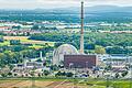 Blick auf das Kernkraftwerk Grafenrheinfeld nach der Sprengung der Kühltürme am Freitag. Im Vordergrund sind die Trümmerteile der Türme zu sehen.