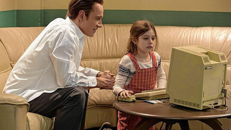 Steve Jobs - Gespielt: Michael Fassbender als „Apple“-Guru Steve Jobs im gleichnamigen Film, der aktuell in den Kinos läuft. Steve Jobs - Gespielt: Michael Fassbender als „Apple“-Guru Steve Jobs im gleichnamigen Film, der aktuell in den Kinos läuft.