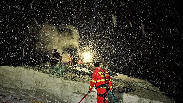 Für die Wasserretter aus Gerbrunn war es der bisher erste Einsatz in einem von Schnee geplagten Einsatzgebiet. Für die Wasserretter aus Gerbrunn war es der bisher erste Einsatz in einem von Schnee geplagten Einsatzgebiet.