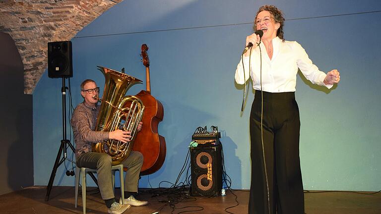 Birgit Süss und Klaus Ratzek im Zeller Kulturkeller.