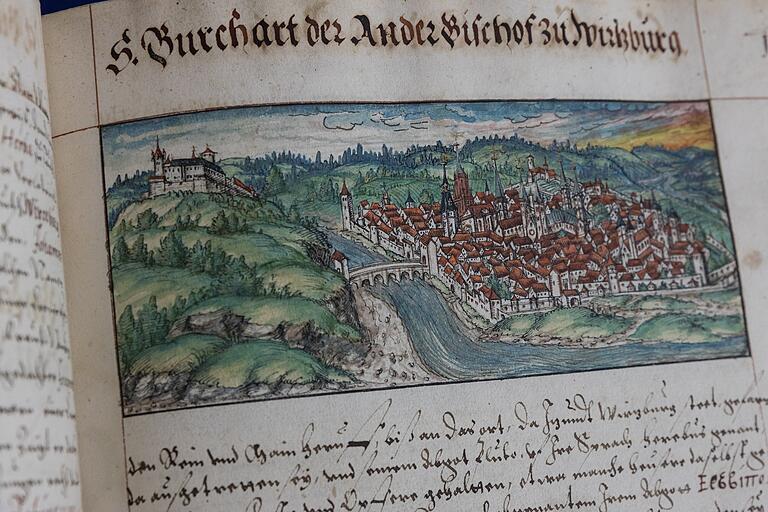 Vor 400 Jahren: In Würzburg wurde die Universitätsbibliothek eröffnet. Eines ihrer bekanntesten Bücher ist die reich bebilderte Fries-Chronik aus dem 16. Jahrhundert mit vielen Ansichten aus dem alten Würzburg. Vor 400 Jahren: In Würzburg wurde die Universitätsbibliothek eröffnet. Eines ihrer bekanntesten Bücher ist die reich bebilderte Fries-Chronik aus dem 16. Jahrhundert mit vielen Ansichten aus dem alten Würzburg.