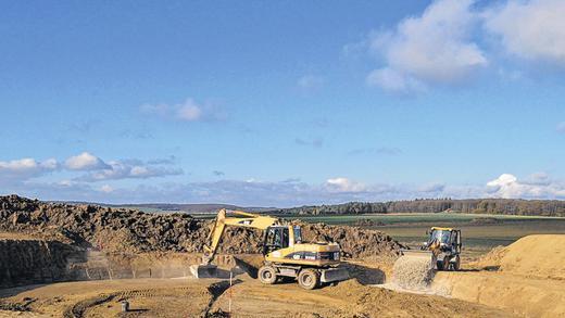 Verheißungsvoll: Green City Energy hat nun mit den Erdarbeiten zum Windpark bei Maßbach begonnen. Verheißungsvoll: Green City Energy hat nun mit den Erdarbeiten zum Windpark bei Maßbach begonnen.