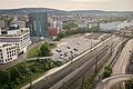 Das mögliche Areal der künftigen Multifunktionshalle östlich der Grombühlbrücke zwischen Schweinfurter Straße und den Bahngeleisen in Würzburg.