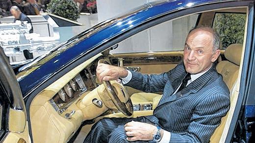 Am Steuer eines Bugatti: Ferdinand Piëch. Am Steuer eines Bugatti: Ferdinand Piëch.