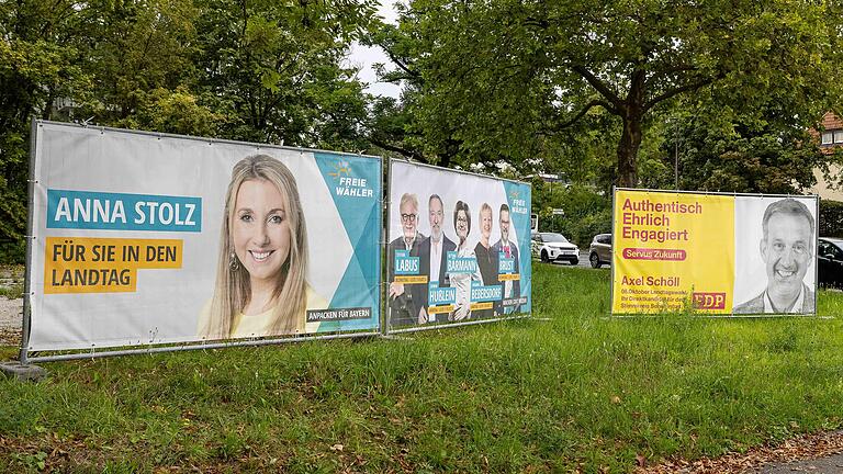Mit großformatigen Plakaten werben die Parteien in Stadt und Landkreis Schweinfurt um Stimmen für die Landtagswahl. 21 Personen treten hier an, aber nur zwei bis vier haben realistische Chancen auf ein Mandat. Mit großformatigen Plakaten werben die Parteien in Stadt und Landkreis Schweinfurt um Stimmen für die Landtagswahl. 21 Personen treten hier an, aber nur zwei bis vier haben realistische Chancen auf ein Mandat.