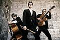 Das Trio &bdquo;Wildes Holz&ldquo; besteht aus den Musikern Astrein, Tobias Reisig, Anton Karaula und Markus Conrads.