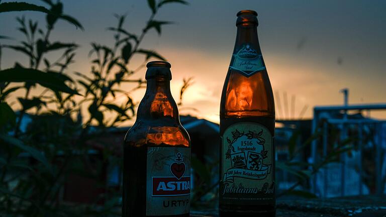 Es wird noch ein Weilchen dauern, bis in der Würzburger Innenstadt draußen wieder Bier getrunken werden darf. Das Alkoholverbot gilt weiter. Es wird noch ein Weilchen dauern, bis in der Würzburger Innenstadt draußen wieder Bier getrunken werden darf. Das Alkoholverbot gilt weiter. 