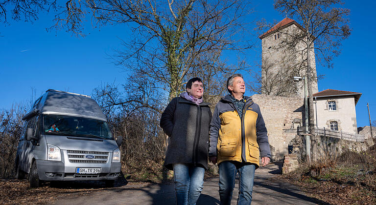 Tanja Fischer und Rainer Frank genießen ihre Freizeit am liebsten auf der Lichtenburg in Ostheim. Tanja Fischer und Rainer Frank genießen ihre Freizeit am liebsten auf der Lichtenburg in Ostheim.