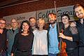 Jubiläumskonzert 15 Jahre Solid Ground und 70 Jahre SV46 Kist mit irischer Folk-Musik (von links): Benjamin Haupt (Gitarre/Gesang), Norbert Papke (Schlagzeug, Cajon), Christel West (Akkordeon, Dudelsack, Flöten, Drehleier), Dirk Hofmann (Bass), Simone Papke (Gesang), Joachim Werner (E-Piano, Klavier, Gesang), Anja Schlundt (Geige) und Benjamin Hofmann (Tanz).