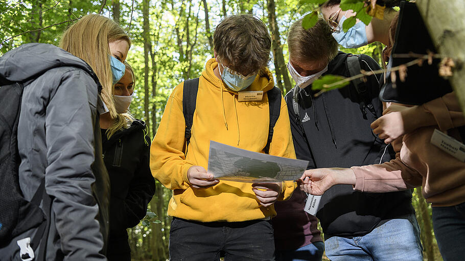 Wo soll es künftig hingehen? Nicht nur im Job wird diese Frage regelmäßig gestellt, sondern auch im Wald. Wo soll es künftig hingehen? Nicht nur im Job wird diese Frage regelmäßig gestellt, sondern auch im Wald.