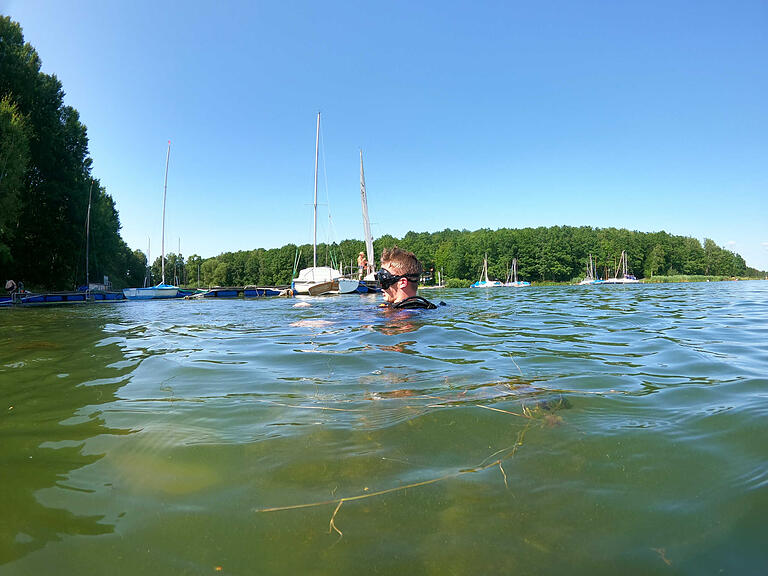 Der Ellertshäuser See ist beliebt bei Tauchern und Seglern. Der Ellertshäuser See ist beliebt bei Tauchern und Seglern. 