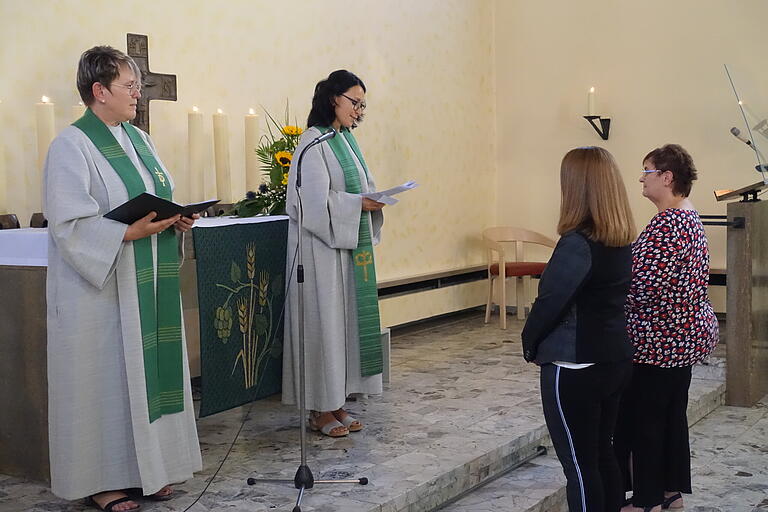Diakonin Elisabeth Peterhoff, Diakonin Heidrun Martini, Daniela Weyerich und Katrin Lippold Diakonin Elisabeth Peterhoff, Diakonin Heidrun Martini, Daniela Weyerich und Katrin Lippold