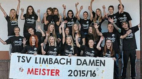 limbach-frauen - Die erfolgreiche Limbacher Frauenmannschaft (hinten, von links): Fabienne Krause, Eva Gütlein, Mirjam Zettelmeier, Anna Zettelmeier, Lea Zirkler, Katharina Ullrich, Helena Krause, Lea Baumann, Stefanie Eigl sowie (Mitte, von links) Janina Buschbacher, Dana Dürr, Laura Hehn, Jule Zehner, Bella Hehn, Anja Aumüller, Trainer Wolfgang Krause, Betreuer Stephan Albert und (vorne, von links) Ronja Chitwood, Svenja Chitwood, Sharon Klimm, Hanna Bayer und Jana Krause. Auf dem Bild fehlen Anna Mock und Judith Gütlein. limbach-frauen - Die erfolgreiche Limbacher Frauenmannschaft (hinten, von links): Fabienne Krause, Eva Gütlein, Mirjam Zettelmeier, Anna Zettelmeier, Lea Zirkler, Katharina Ullrich, Helena Krause, Lea Baumann, Stefanie Eigl sowie (Mitte, von links) Janina Buschbacher, Dana Dürr, Laura Hehn, Jule Zehner, Bella Hehn, Anja Aumüller, Trainer Wolfgang Krause, Betreuer Stephan Albert und (vorne, von links) Ronja Chitwood, Svenja Chitwood, Sharon Klimm, Hanna Bayer und Jana Krause. Auf dem Bild fehlen Anna Mock und Judith Gütlein.
