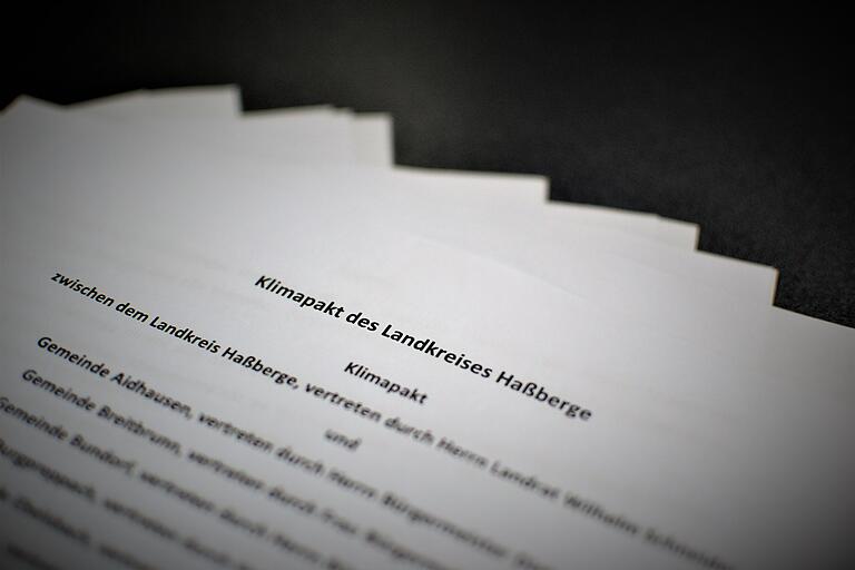 Sorgt auch für Kritik: Der Klimapakt des Landkreis Haßberge, dem sich bislang 21 der 26 Kommunen angeschlossen haben.