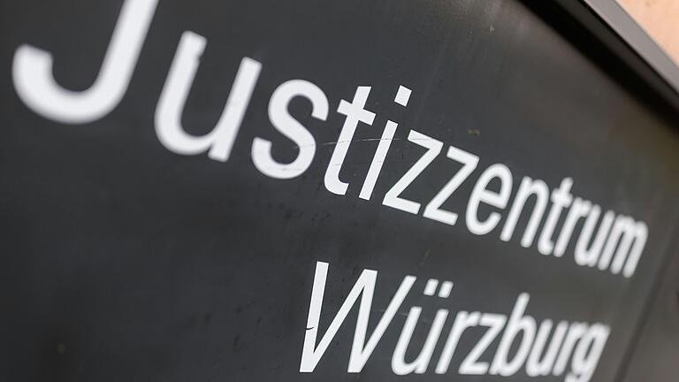 Am Landgericht Würzburg geht der Mordprozess gegen einen 15-Jährigen aus Lohr (Lkr. Main-Spessart) weiter. Nun wird auch klar, wie er an die Schusswaffe kam.