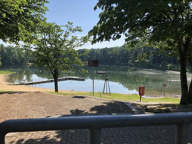 Der Naturbadesee in Grafenrheinfeld bleibt diese Saison geschlossen. Der Naturbadesee in Grafenrheinfeld bleibt diese Saison geschlossen. 