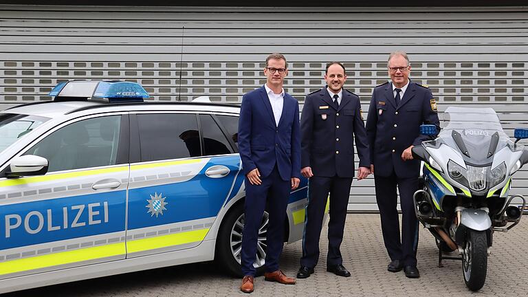 Wechsel bei der Verkehrspolizeiinspektion (VPI) Schweinfurt-Werneck: Andreas Luxem (von links) wechselt nach Würzburg, Interimsleiter wird Tobias Scheller, der von Polizeipräsident Detlev Tolle eingeführt wurde.