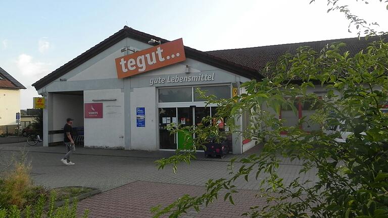 Der Tegut in Hohenroth schließt im November. Folgt dort der 24/7-Supermarkt Tante Enso?
