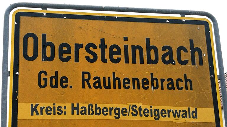 Ein etwas abgeändertes Ortsschild in Obersteinbach. Gesehen auf einer Radtour im letzten Jahr.