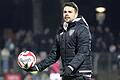 Bittet seine Mannschaft zum Ball: Trainer Victor Kleinhenz. Am Samstag testet der FC Schweinfurt 05&nbsp; in Baunach gegen Ingolstadt II.