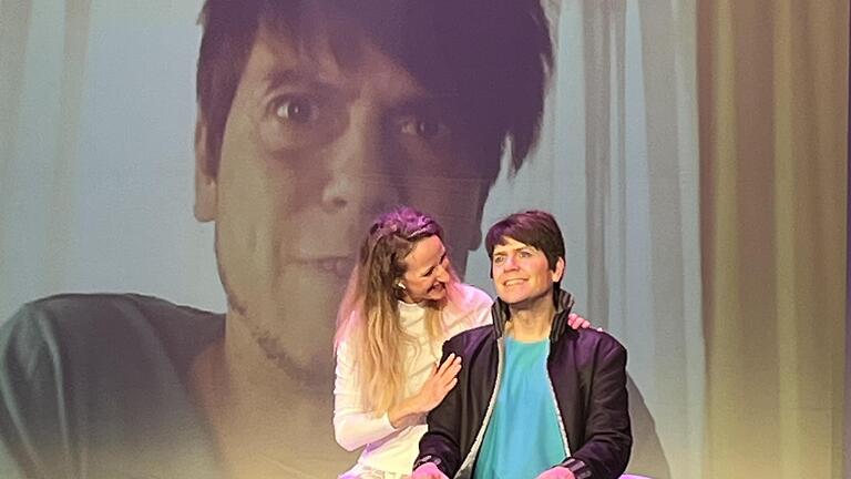 Die Komödie „Fehler im System“ im Kurtheater von Bad Kissingen - Die Komödie „Fehler im System“ im Kurtheater von Bad Kissingen Die Komödie „Fehler im System“ im Kurtheater von Bad Kissingen - Die Komödie „Fehler im System“ im Kurtheater von Bad Kissingen